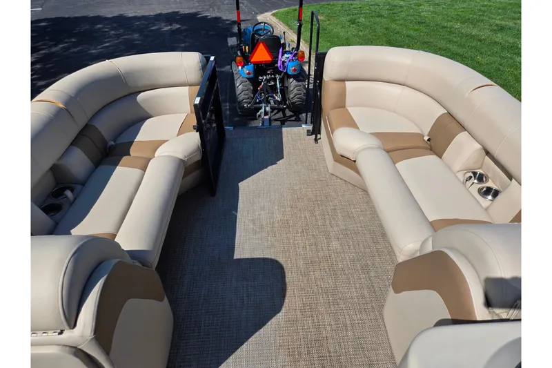 Slide: The Image of 2017 Bentley Pontoons 220 Elite Admiral interior with plush seating and cup holders. - 21