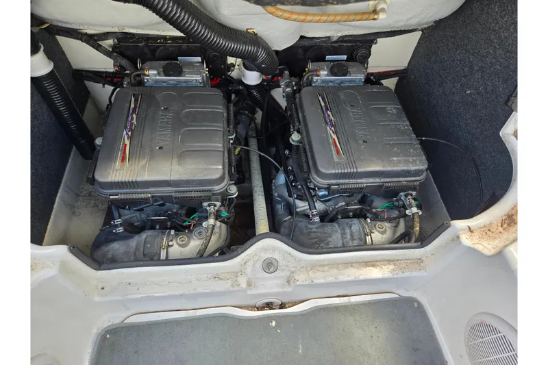 Slide: The Image of 2007 Yamaha Boats SX230 HO engine compartment with dual engines visible. - 23