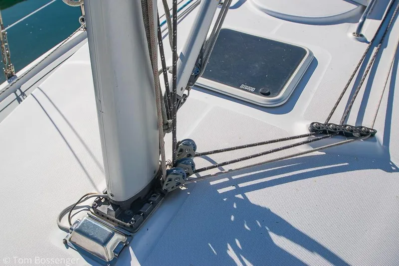 Slide: The Image of Deck of 2008 Hunter 31 sailboat with rigging and hatch details. - 34