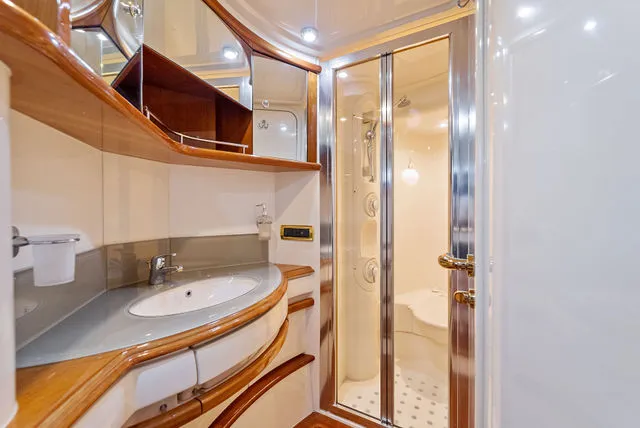 Slide: The Image of Azimut 55 2020 - 39