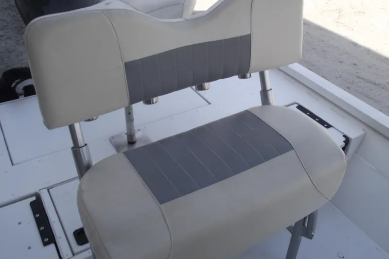 Slide: The Image of 2023 G3 Bay 20 GX boat seat with gray and white upholstery. - 19