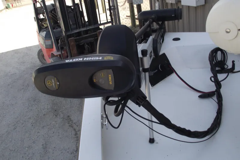 Slide: The Image of Minn Kota trolling motor on 2023 G3 Bay 20 GX boat deck. - 6