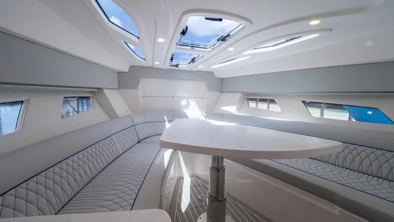 Slide: The Image of Intrepid 345 Valor 2022 - 121