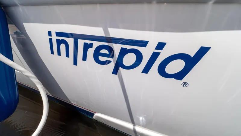 Slide: The Image of Intrepid 345 Valor 2022 - 149
