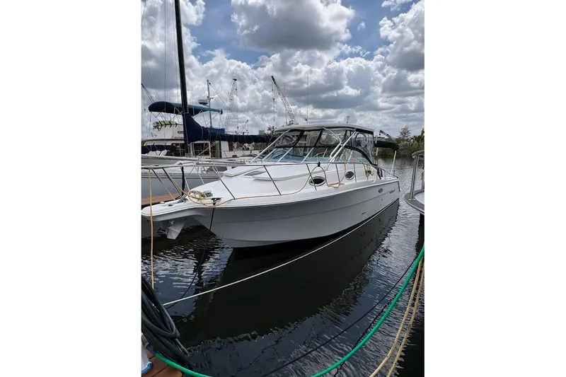 Slide: The Image of 2000 Wellcraft Coastal 290 with 300 h.p. Suzuki Outboards - 24
