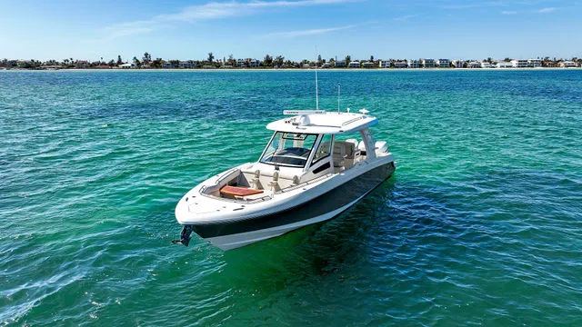 Slide: The Image of Boston Whaler 350 Realm 2019 - 128