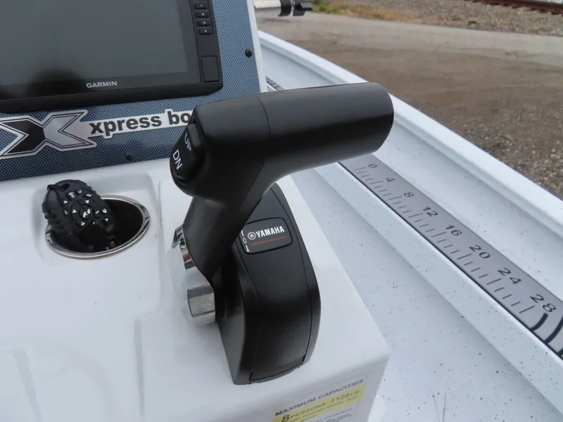 Slide: The Image of Xpress H22 B Yamaha 175 SHO 2023 - 10