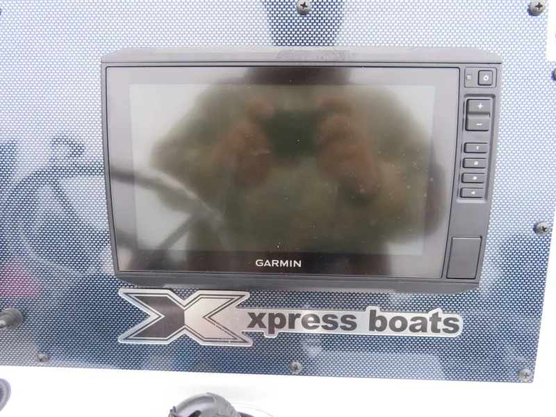 Slide: The Image of Xpress H22 B Yamaha 175 SHO 2023 - 12