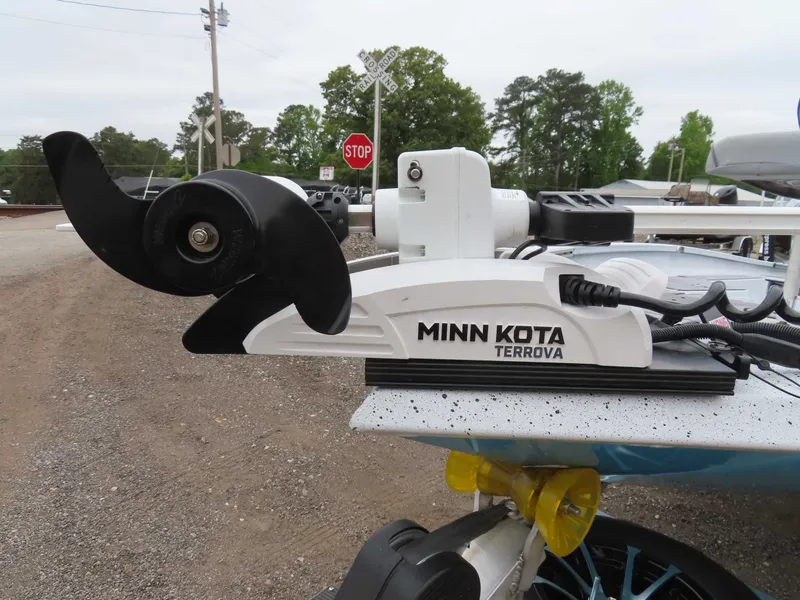 Slide: The Image of Xpress H22 B Yamaha 175 SHO 2023 - 17