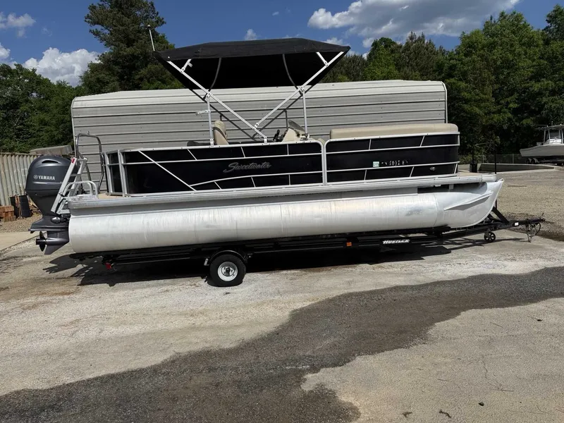 Slide: The Image of Godfrey Sweetwater 2086 Yamaha 115 Trailer Full Cover 2015 - 19