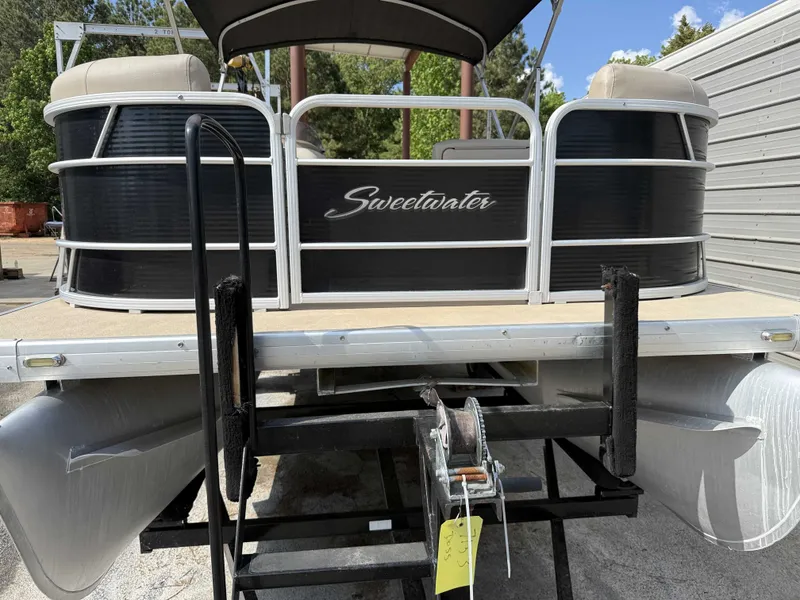 Slide: The Image of Godfrey Sweetwater 2086 Yamaha 115 Trailer Full Cover 2015 - 4
