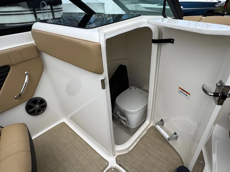 Slide: The Image of Safety label for Sea Ray 230SPX boat, maximum capacity 13 persons. - 28