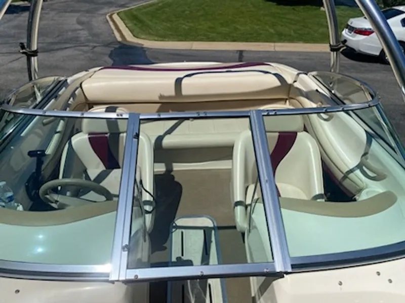 Slide: The Image of Caravelle 188 Bow Rider 1998 - 5