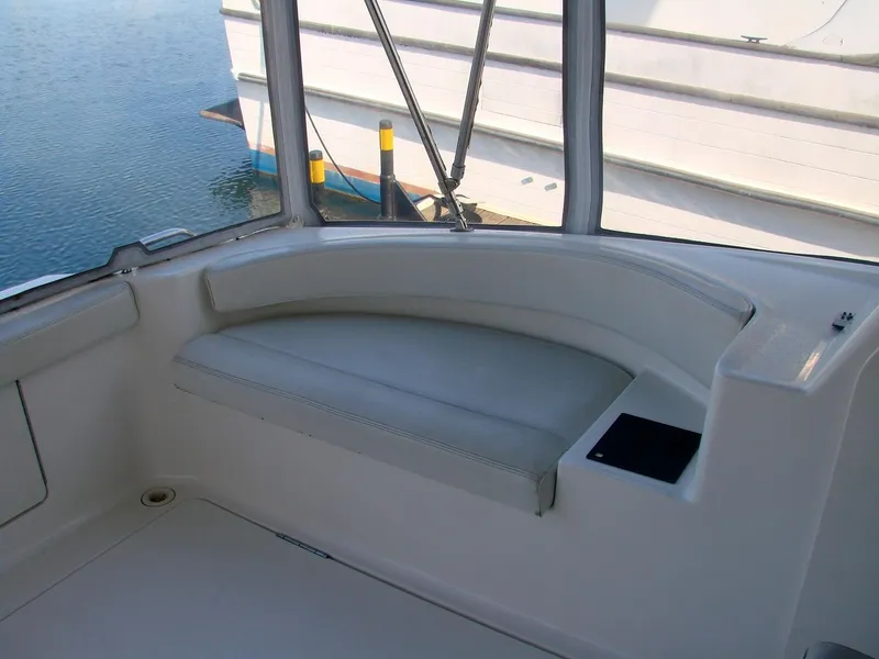 Slide: The Image of Interior of a 1999 Silverton 351 Sedan yacht. - 42