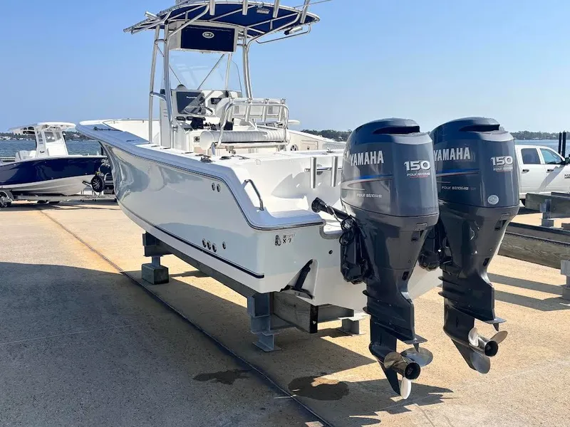 Slide: The Image of Sea Hunt 26 Center Console 2006 - 1