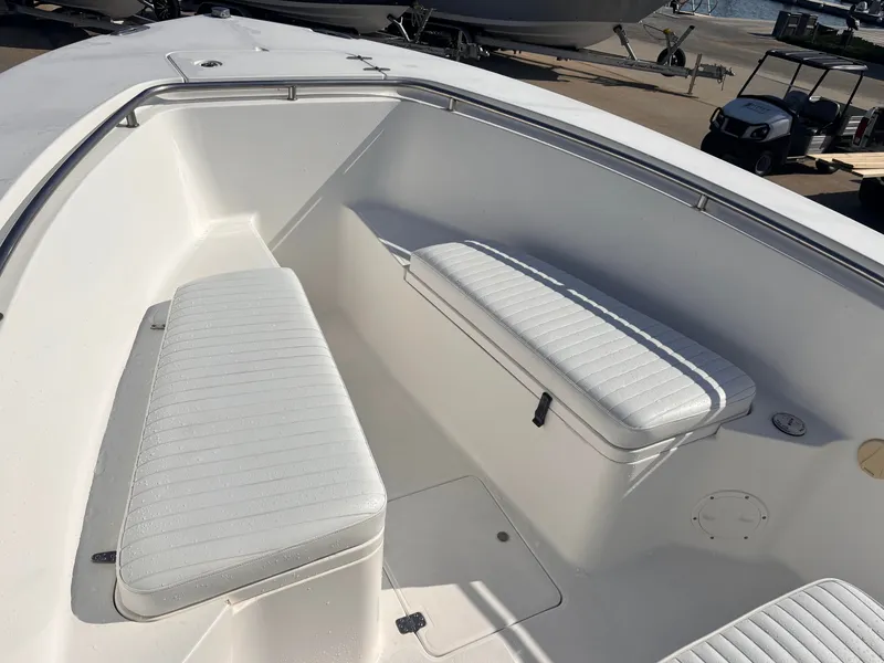 Slide: The Image of Sea Hunt 26 Center Console 2006 - 14