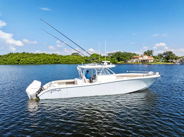 Slide: The Image of Yellowfin 42 Offshore 2015 - 28
