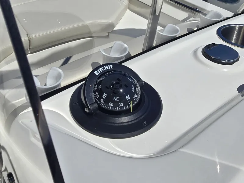 Slide: The Image of Boston Whaler 170 Montauk 2027 - 16