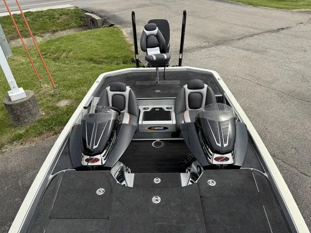 Slide: The Image of Ranger Z521 Comanche 2014 - 8