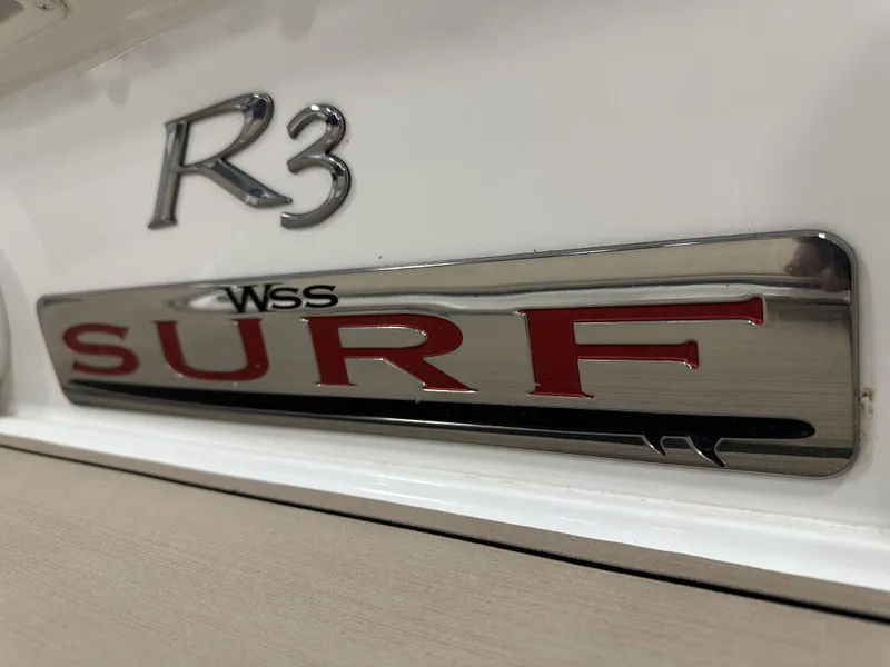 Slide: The Image of Cobalt R3WSS Surf 2016 - 9