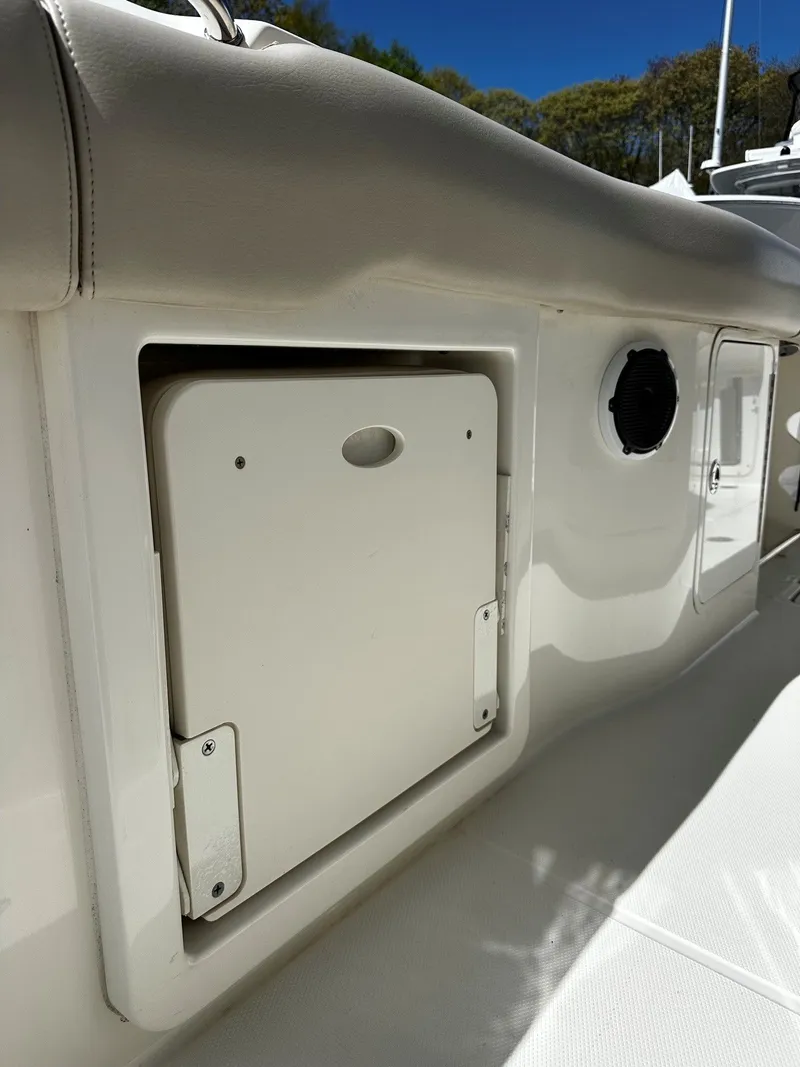 Slide: The Image of Close-up of 2019 Boston Whaler 330 Outrage boat features. - 26