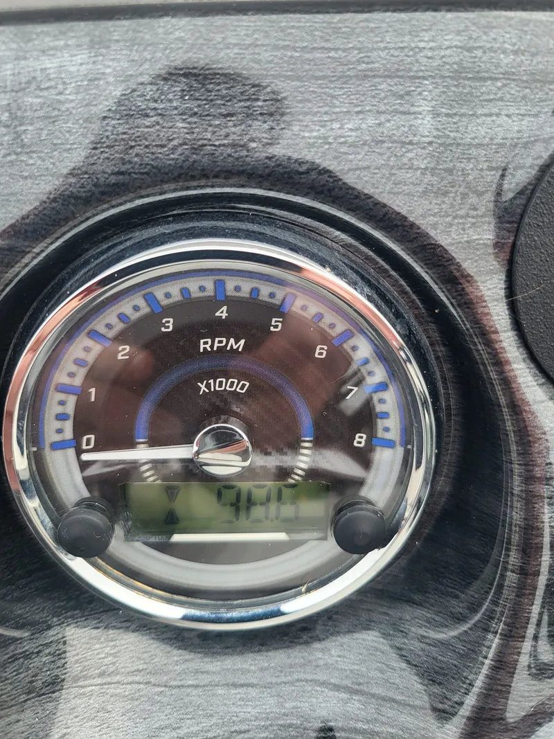 Slide: The Image of Tachometer of 2023 Avalon 2385 LSZ showing 900 RPM. - 7