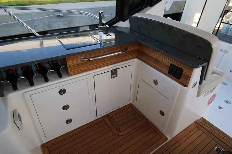 Slide: The Image of 2023-Boston-Whaler-405-Conquest-MarineMax - 63
