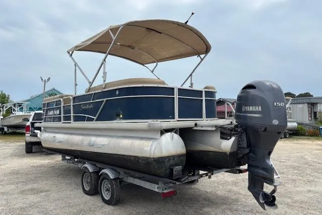 Slide: The Image of 2019 Sweetwater 2286 pontoon boat on trailer with Yamaha 150 outboard motor. - 5