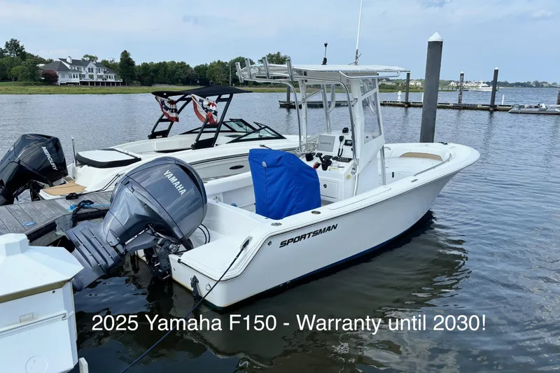 The Image of Sportsman Heritage 211 Center Console 2014 - undefined