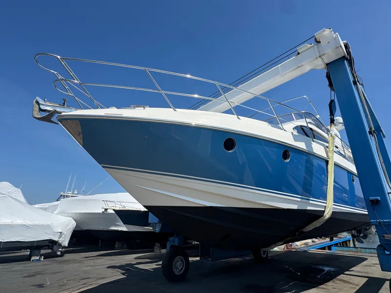 Slide: The Image of Azimut 50 2009 - 17