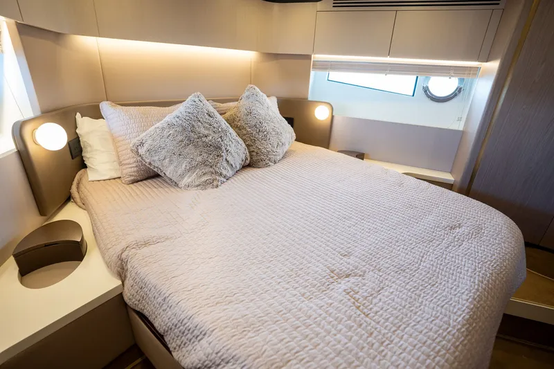 Slide: The Image of Azimut 60 2018 - 52