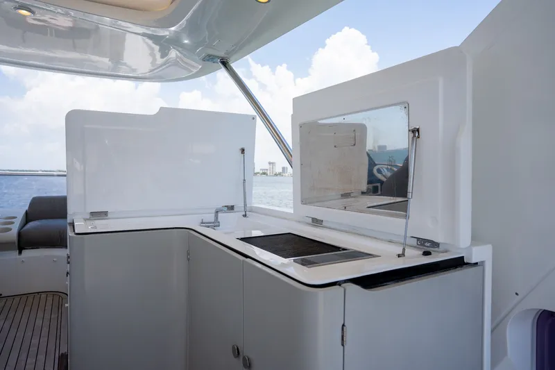 Slide: The Image of Azimut 60 2018 - 27