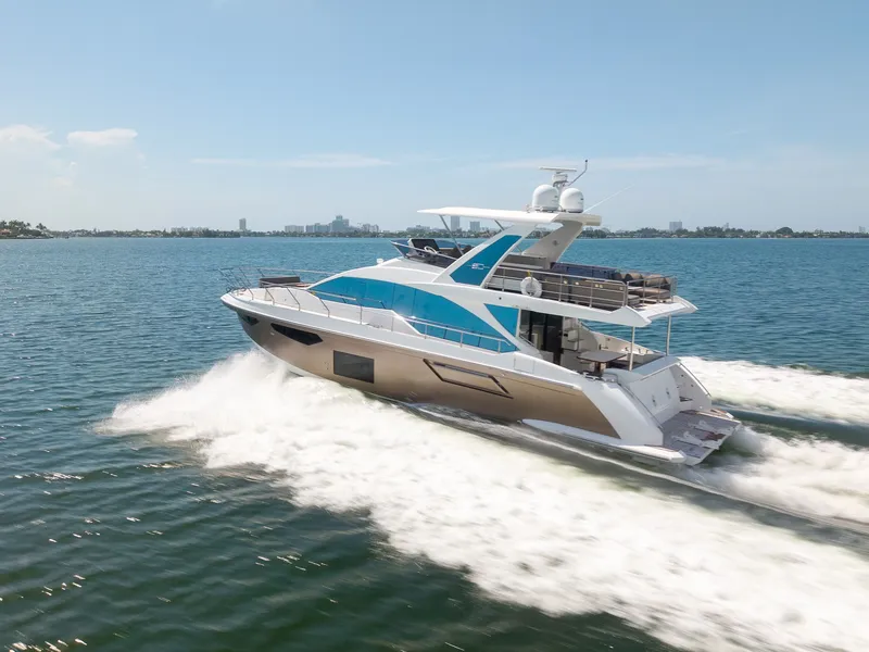 Slide: The Image of Azimut 60 2018 - 16