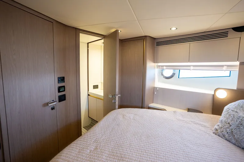 Slide: The Image of Azimut 60 2018 - 53