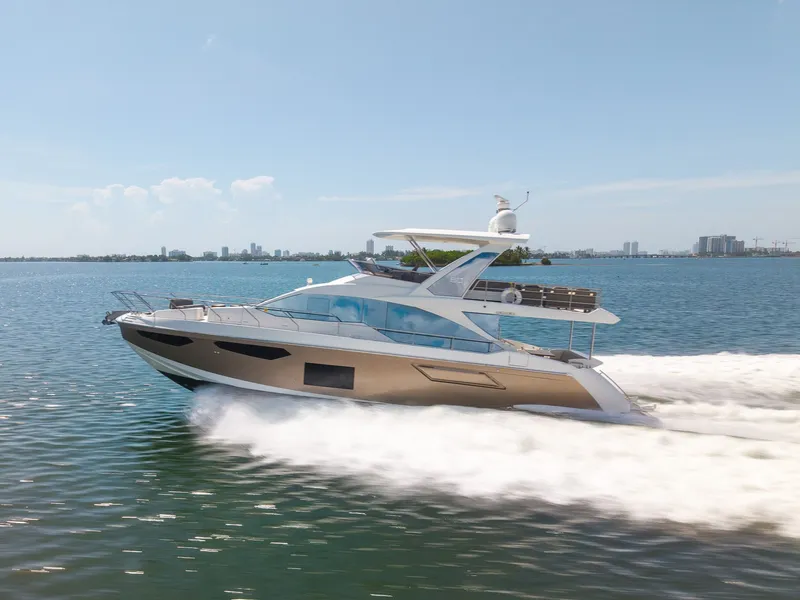 Slide: The Image of Azimut 60 2018 - 18