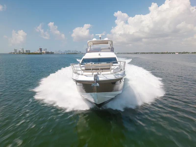 Slide: The Image of Azimut 60 2018 - 17