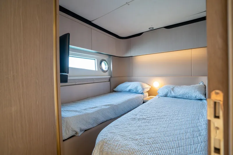 Slide: The Image of Azimut 60 2018 - 55