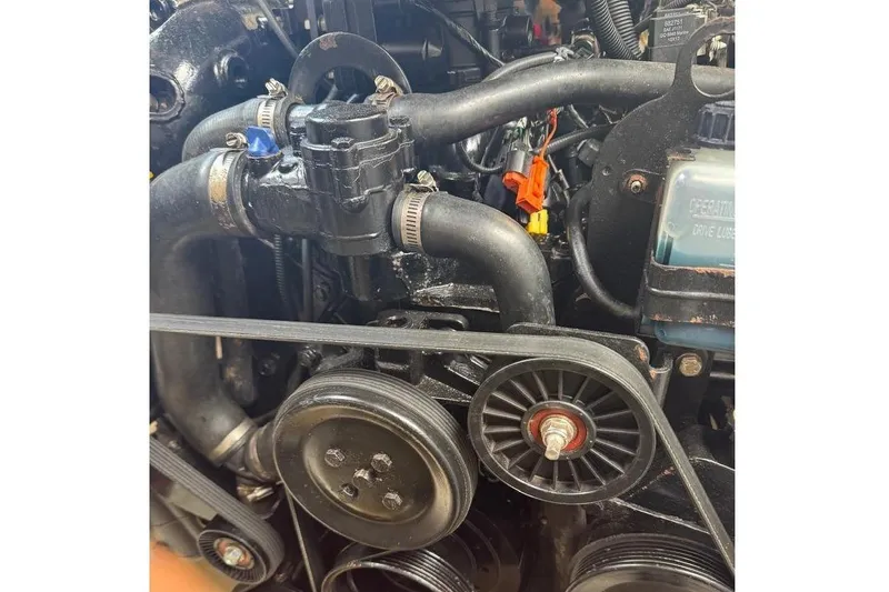Slide: The Image of Engine components of a 2013 Sea Ray 280 Sundeck boat. - 48