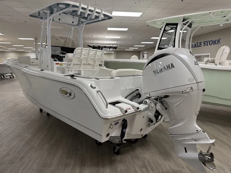 Slide: The Image of Sea Hunt Ultra 229 2026 - 11