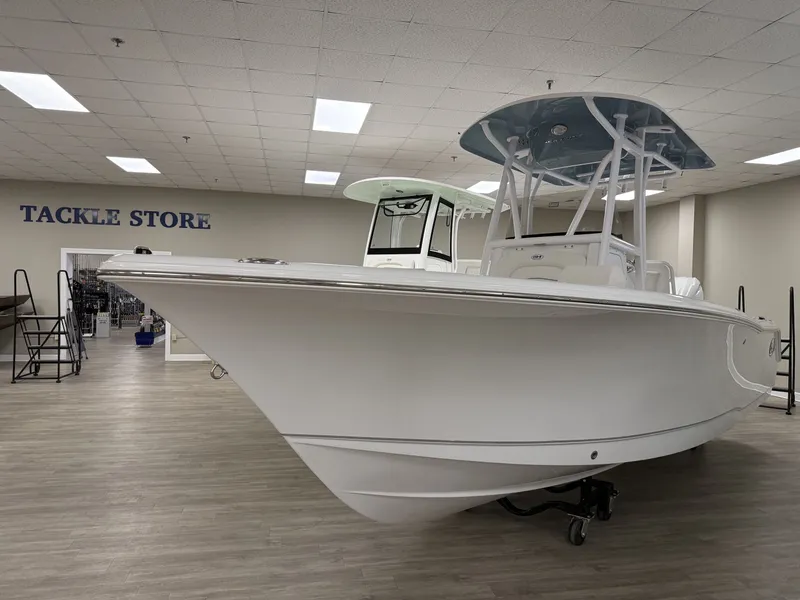 Slide: The Image of Sea Hunt Ultra 229 2026 - 14