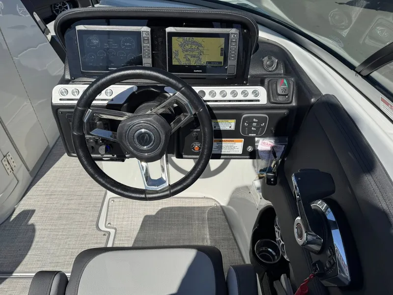 Slide: The Image of Crownline Boats 298 SS 2026 - 11