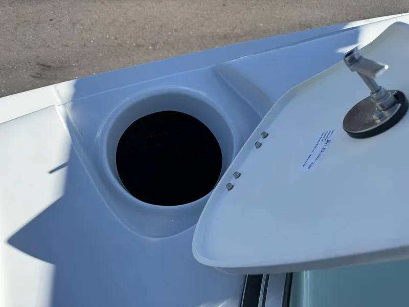Slide: The Image of Crownline Boats 298 SS 2026 - 19