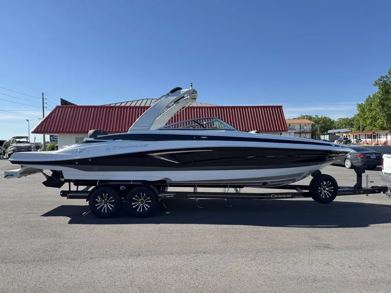 Slide: The Image of Crownline Boats 298 SS 2026 - 20