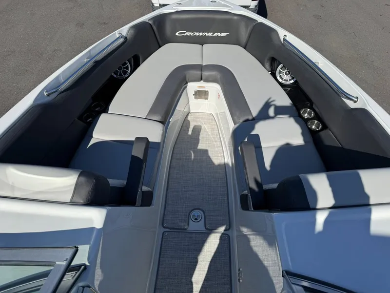 Slide: The Image of Crownline Boats 298 SS 2026 - 28