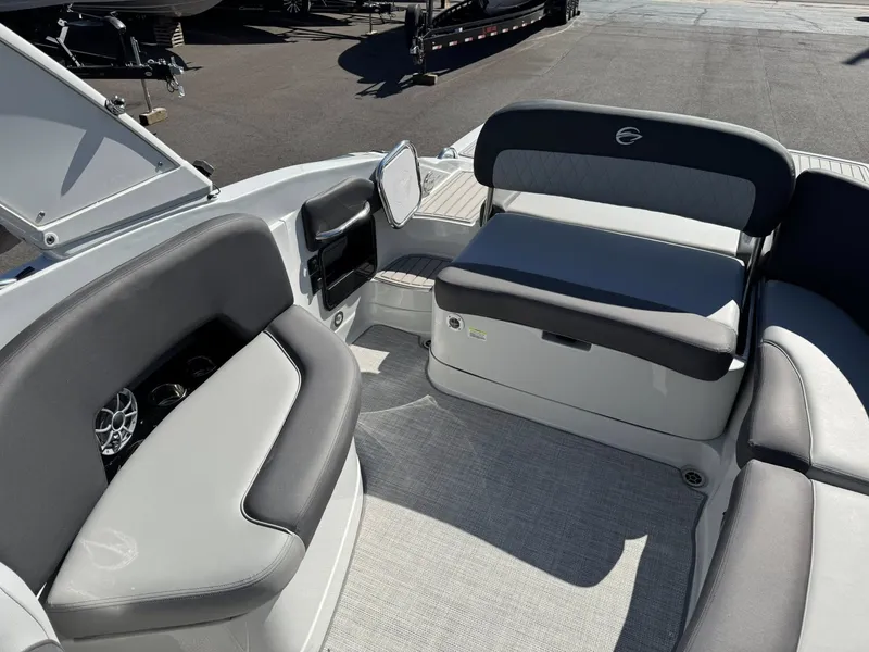 Slide: The Image of Crownline Boats 298 SS 2026 - 5