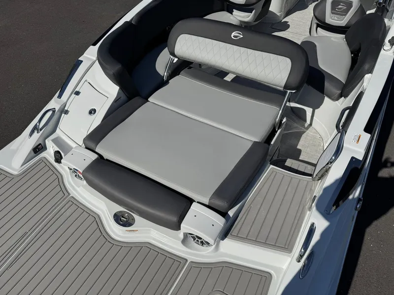 Slide: The Image of Crownline Boats 298 SS 2026 - 6