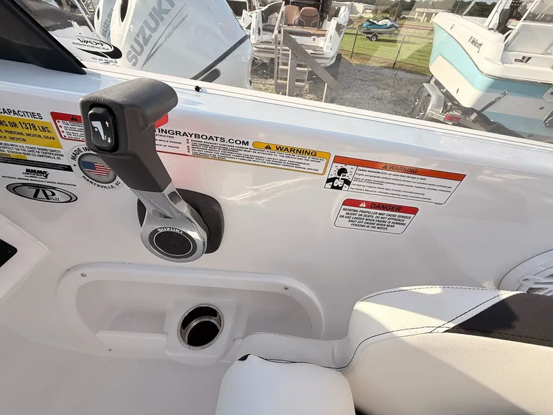 Slide: The Image of Close-up of Stingray 20 SBX boat throttle, model year 2026. - 37