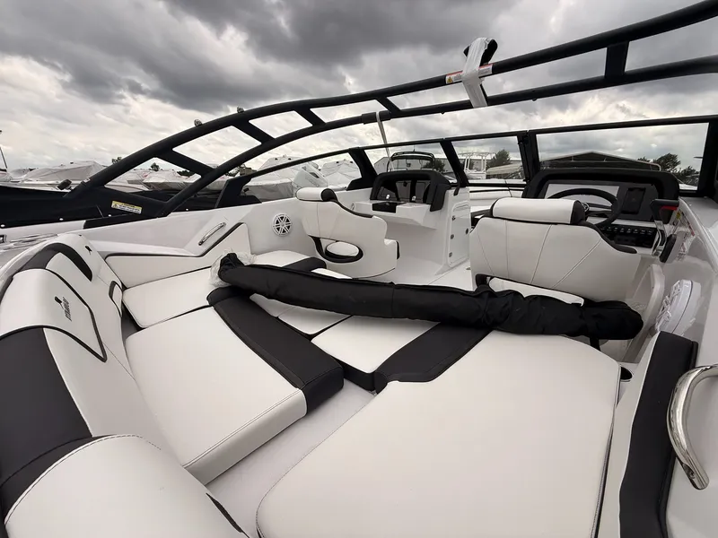 Slide: The Image of Stingray 20 SBX 2026 - 51