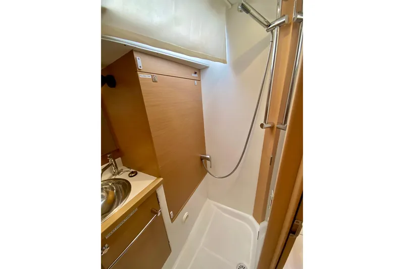 Slide: The Image of Portside shower layout. - 21