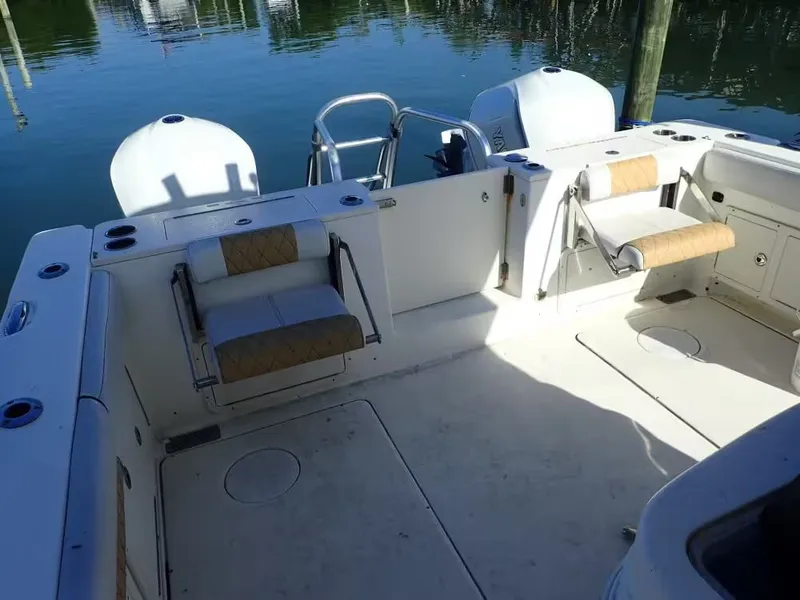 Slide: The Image of World Cat 320 Center Console 2014 - 4